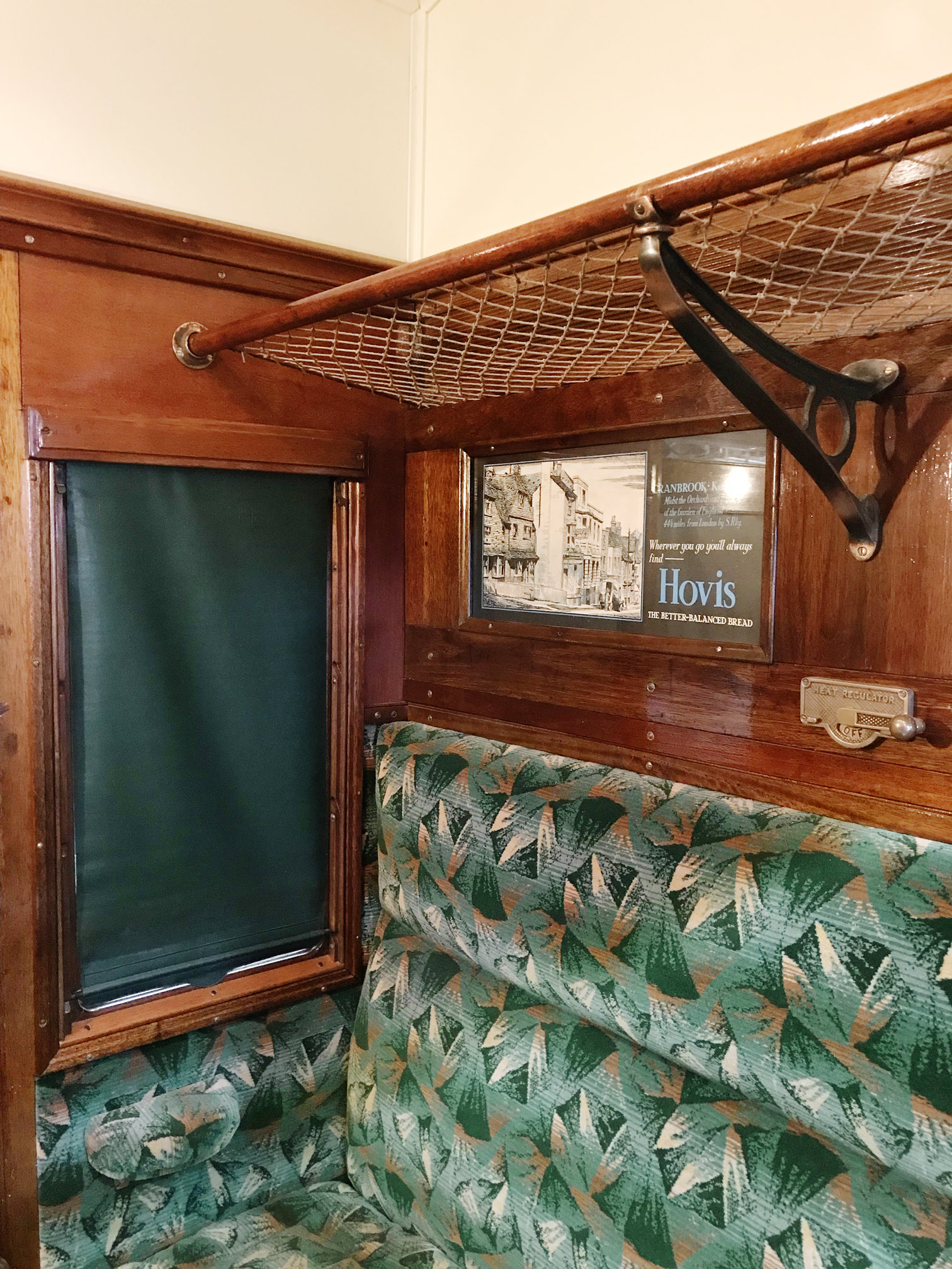 Finished compartment in Maunsell coach 3687 - Richard Salmon - 19 June 2021