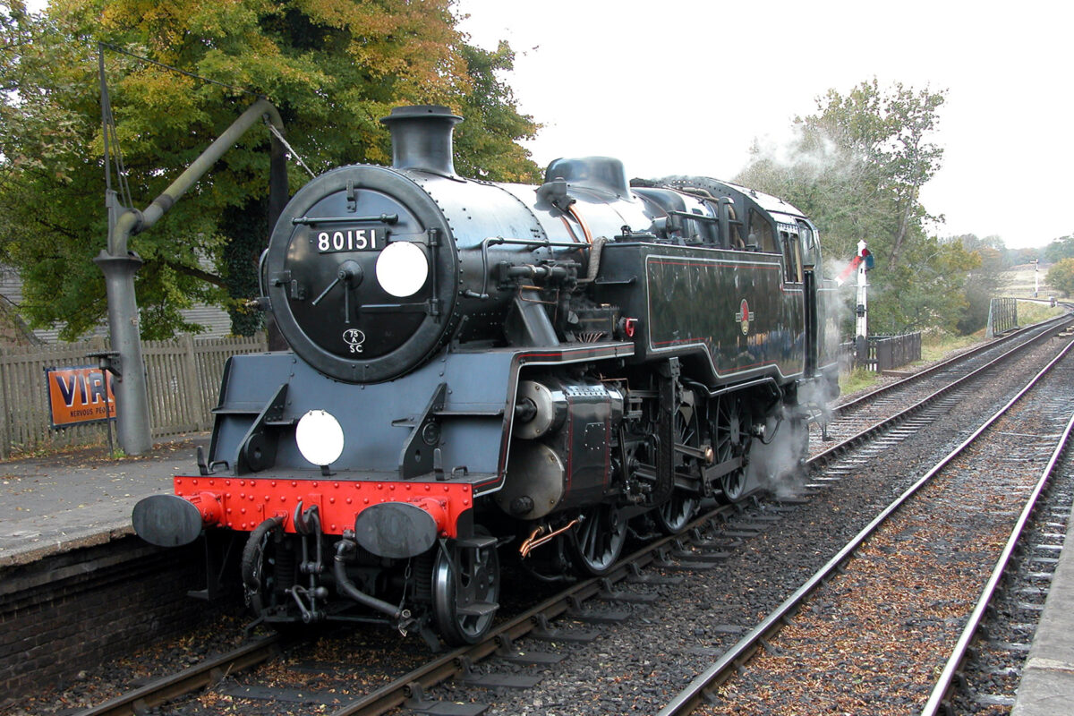 80151 taking water at Sheffield Park (Derek Hayward - 28 October 2003)