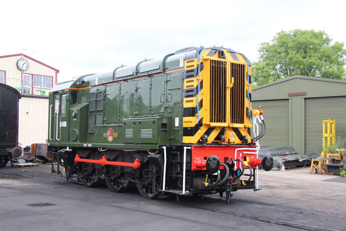 D4106 at Sheffield Park (Tony Sullivan, 8 June 2017)
