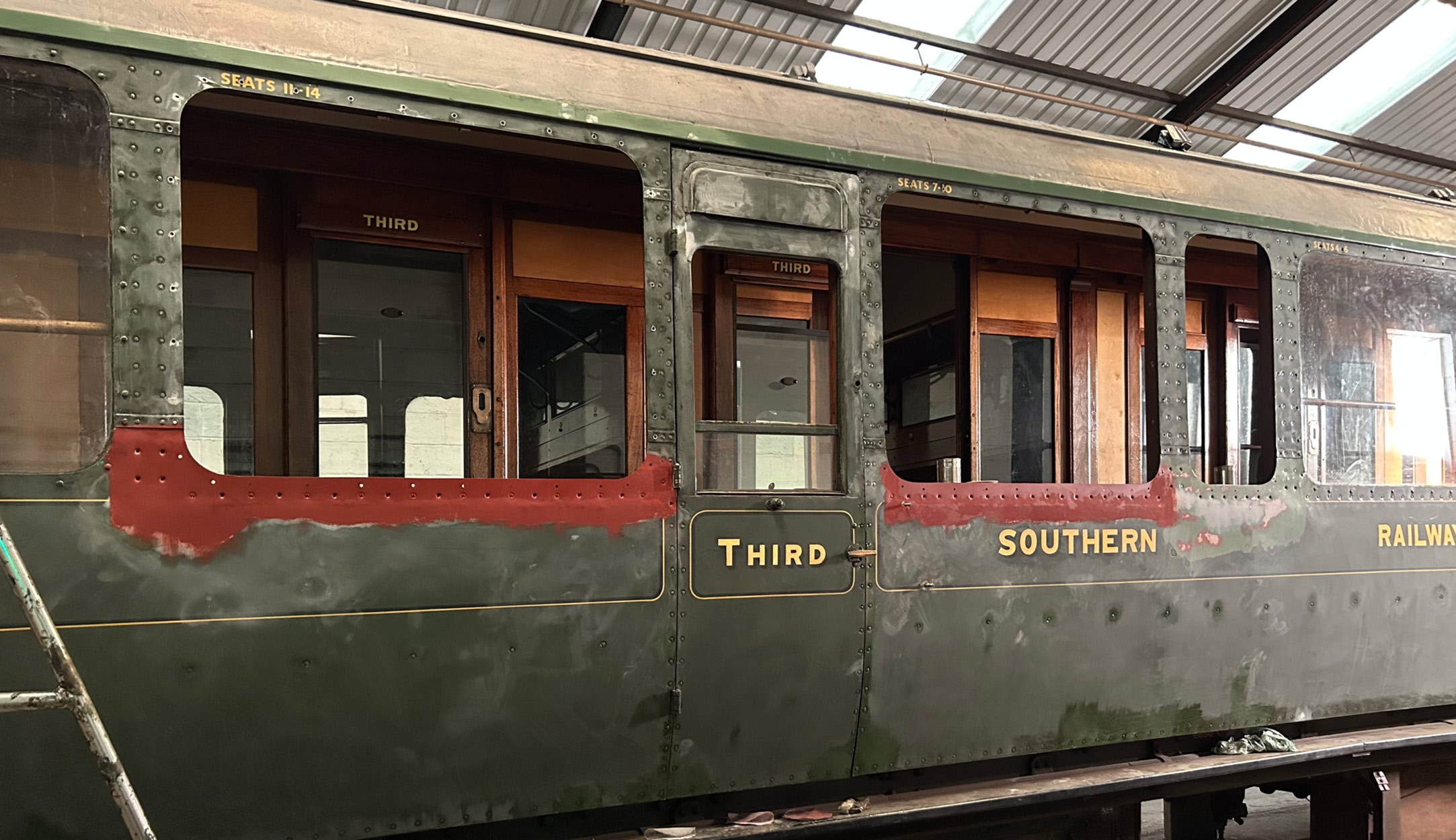 6686 in paint shop showing the repaired section (Richard Salmon, 19 April 2025)