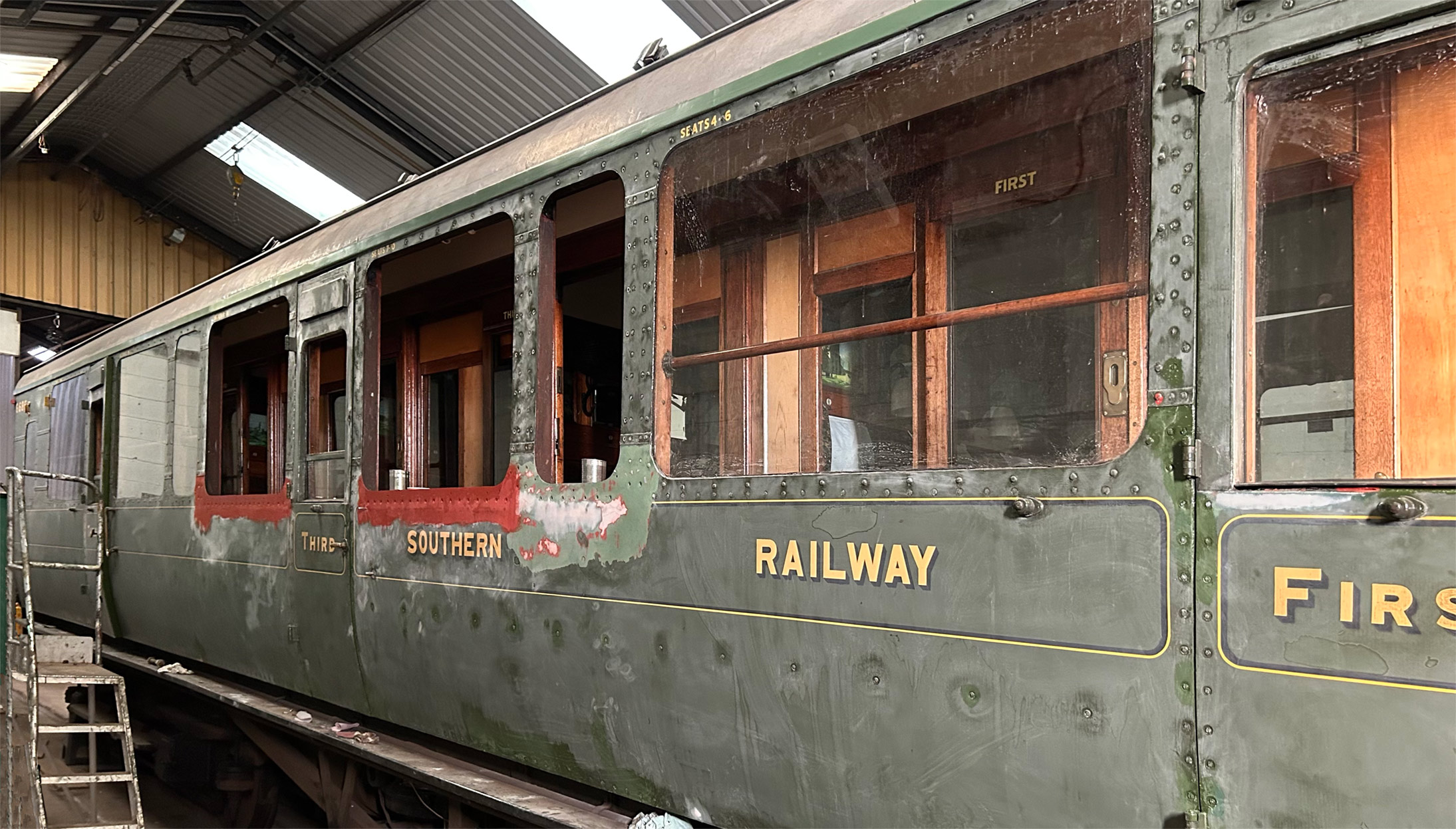 6686 in paint shop showing the repaired section (Richard Salmon, 19 April 2025)